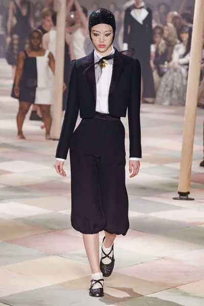 Look 52